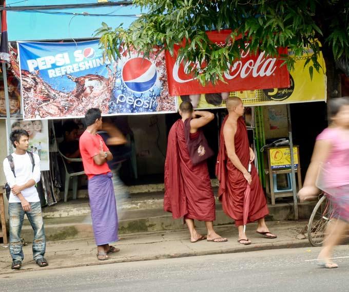 news 16 the MyanMar times A cola war brews in Myanmar In Depth with Tim McLaughlin TRAVELLERS arriving at Yangon International Airport find themselves on the frontlines of a curious war being fought