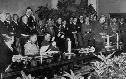 The United States Musters its Forces The Axis Threat 1940, FDR tries to provide Britain all aid short of war Germany,
