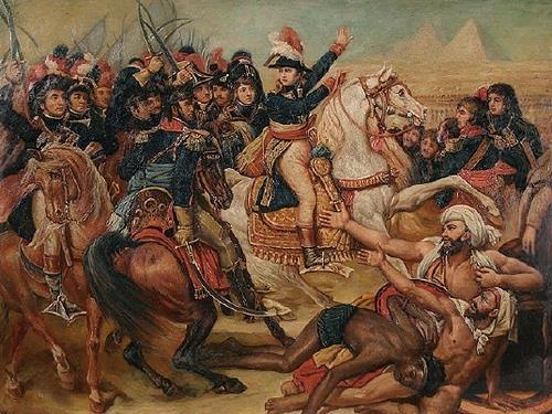 After landing in Egypt, Bonaparte s force of 25,000 fought off a force of about 100,000 Mamelukes in the Battle of the Pyramids (approximately 15 km from the pyramids).