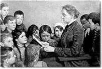 Jane Addams Jane Addams (nicknamed the mother of social work opened the Hull House as a settlement house in Chicago.