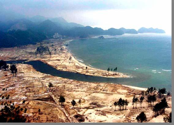 EARTHQUAKE AND TSUNAMI, 2004 * Sumatra shore damage