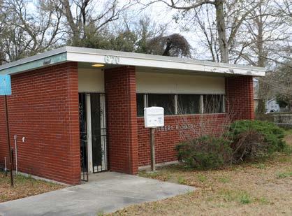 In June 1966, a voter registration march led by Rev. Ralph David Abernathy, Sr. and Dr. Martin Luther King, Jr. stopped at this jail before moving to the Neshoba County Courthouse.