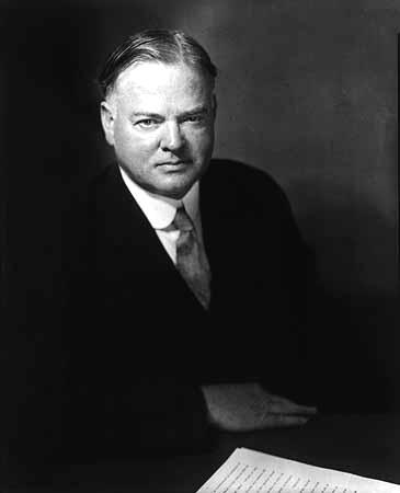 Hoover s Response No system of direct relief at this time (cash payments provided by the government to the poor) Hoover believed the government should have a limited role in providing relief- Loans