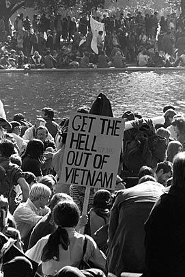 Vietnam War protesters march to the Pentagon on October 21, 1967.