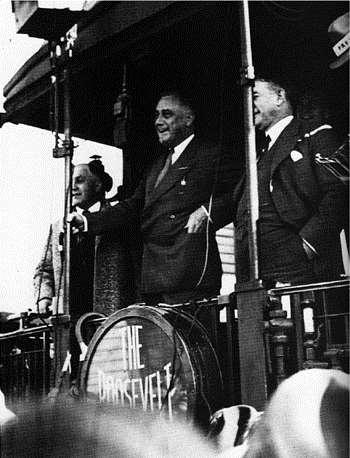 Franklin D. Roosevelt s Appeal In 1932 presidential election, FDR was perceived as a man of action. Hoover was viewed as a do-nothing president.
