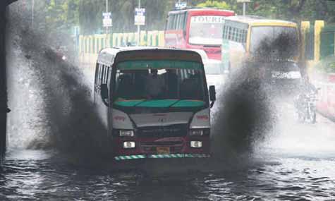 It predicted gusty winds along with rains in Lucknow, Barabanki, Unnao, Sitapur and Hardoi in the next 24 hours till Saturday.