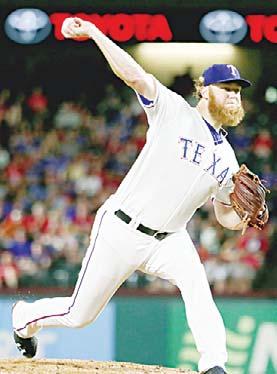 Rangers 8, Red Sox 2 In Arlington, Texas, Andrew ner held a hot Boston lineup hitless into the sixth inning, Rougned Odor hit an early two-run homer and Texas ended the longest winning streak in the