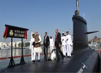 Prime Minister dedicated INS Kalwari to the Nation Prime Minister Shri Narendra Modi dedicated Navy's submarine INS Kalwari to the nation at a function organized in Mumbai today.