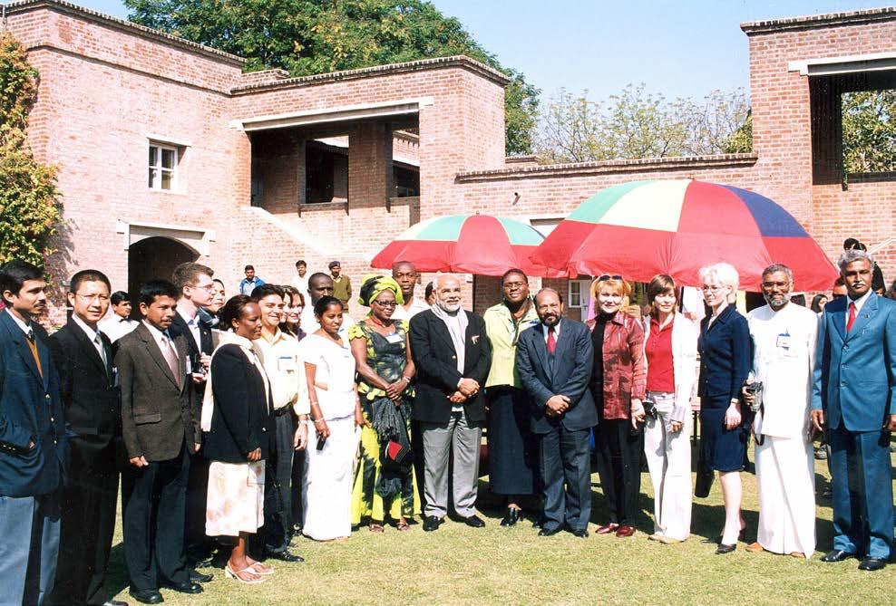 2005-06 ITEC participants with Shri Narendra Modi, the then Chief Minister of Gujarat, and the current Prime Minister of India ITEC has created a large network of alumni across the continents who