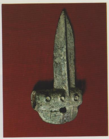 THE FALL OF THE ZHOU Iron metallurgy Iron technology spread; 1st millennium B.C.E. Iron weapons were cheaper to produce than bronze Helped regional aristocrats to