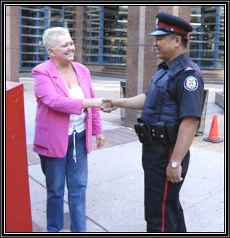 A GUIDE TO POLICE SERVICES IN TORONTO This booklet is intended to provide information about the police services available in Toronto, how to access police services, and what to expect if you are