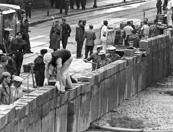 The Berlin Wall Photograph of the building of the Berlin Wall, August 1961 After the U2 Crisis, the situation in Berlin did not improve.