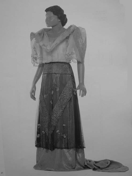 44 Mina Roces Figure 2.4 A terno with pañuelo worn by Mrs. Pacita de los Reyes as Carnival Queen in 1929. This is a sample of the typical ternos of the era 1920s 1930s. Part of the collection of Mrs.