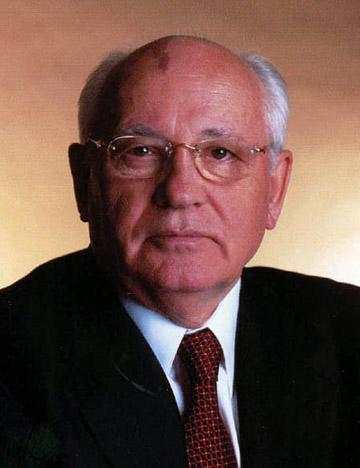 4 Foreign Policy After the Cold War The Cold War Ends Gorbachev Initiates Reform Mikhail Gorbachev general secretary