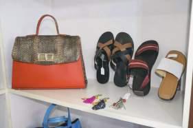 We pride ourselves in producing leather handbags and other leather goods for the sassy fashionable and classy individual.
