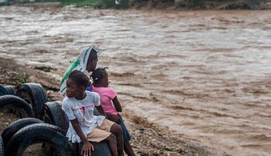 Image: Save the Children HURRICANE MATTHEW - HAITI On October 4, 2016, Hurricane Matthew swept through Haiti, killing more than 800 and leaving thousands displaced and living in temporary shelters.
