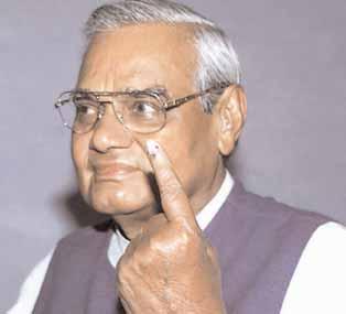 LUCKNOW FRIDAY AUGUST 17, 2018 city 02 With each victory, his bond with Lko became Atal n unparalleled leader, for- Prime Minister Atal Amer Bihari Vajpayee s bond with Lucknow grew stronger with