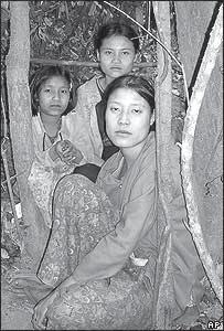 No.3 2006 WOMEN IN ACTION Karens of Burma continue to build their lives amid political tensions. www.joshuaproject.
