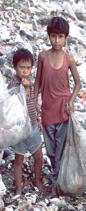 Amongst the most vulnerable in society: prone to exploitation 2. Life cycle approach to HRD: nexus between child labour and youth employment outcomes 3.