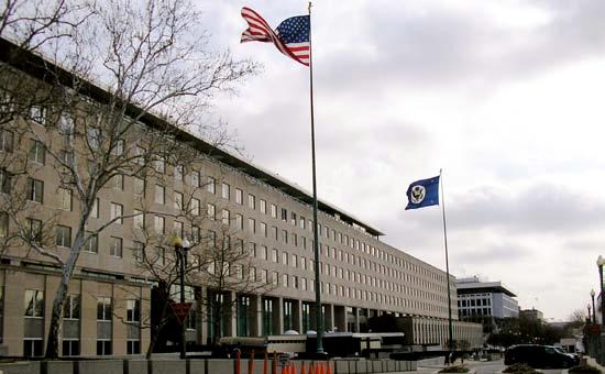 STATE DEPARTMENT About 70 percent of U.S. embassies send regular Tweets on what s happening at the State Department s diplomatic posts around the world, according to the Sunlight Foundation, a government transparency advocacy group.