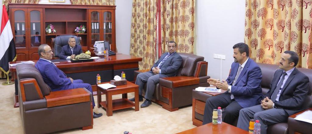 Presiding over a meeting for the military and security committee on Monday, he discussed with attending ministers and officials military and security issues and creating suitable solutionsin