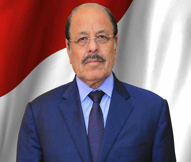 Vice President Ali Mohsen phoned on Sunday governor of Hodeida Dr. al-hasan Taher for inspecting the ongoing battlefields and great victories accomplished by the national army in the Western Coast.