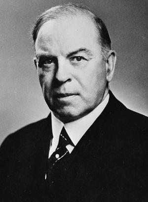 Attempts to Help Prime Minister William Lyon Mackenzie King launched his New Deal Increased government intervention in the economy