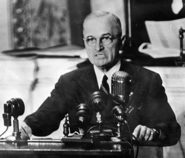 The Truman Doctrine In response to communist insurgencies in Greece and Turkey, U.S.