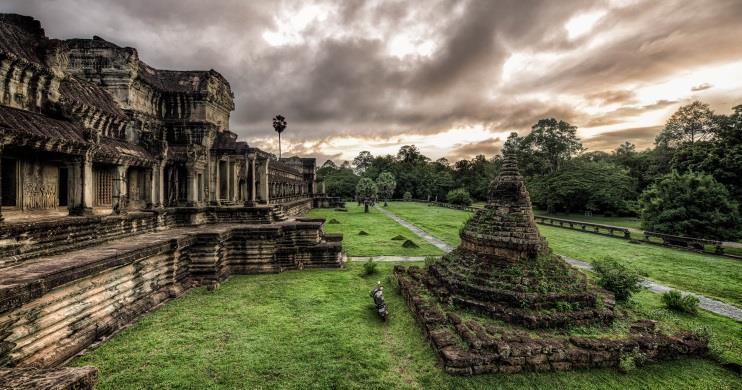 Our staff will be pleased to advise you on individual excursions and temple routes, arrange transportation both within Siem Reap and to other