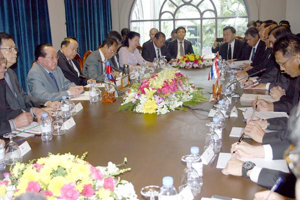 Cambodia, Thailand Pledge for Peace and Development Along the Border Cambodia s Deputy Prime Minister and Minister of Foreign Affairs and International Cooperation H.E.