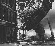 Britain: air attacks on military sites and London August and September 1940,