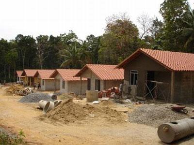 reconstruction in Sri Lanka: Resettlement for families whose tsunami destroyed home lies within the revised buffer zone, a largely donor driven programme where donors construct houses in consultation