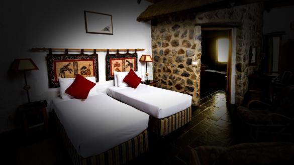 ACCOMMODATION MISTY HILLS HOTEL, MULDERSDRIFT, CRADLE OF HUMANKIND The venue of the Congress,