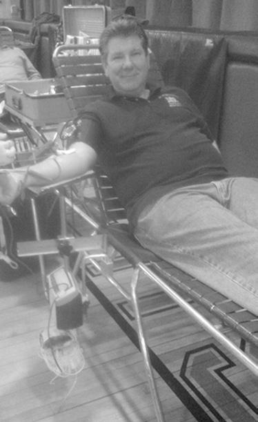 PAGE 3 Assemblymember Michael DenDekker Sponsored First Blood Drive On April 10, 2010, the office of Assemblymember Michael DenDekker (D-Jackson Heights) sponsored its first Queens Blood Drive.