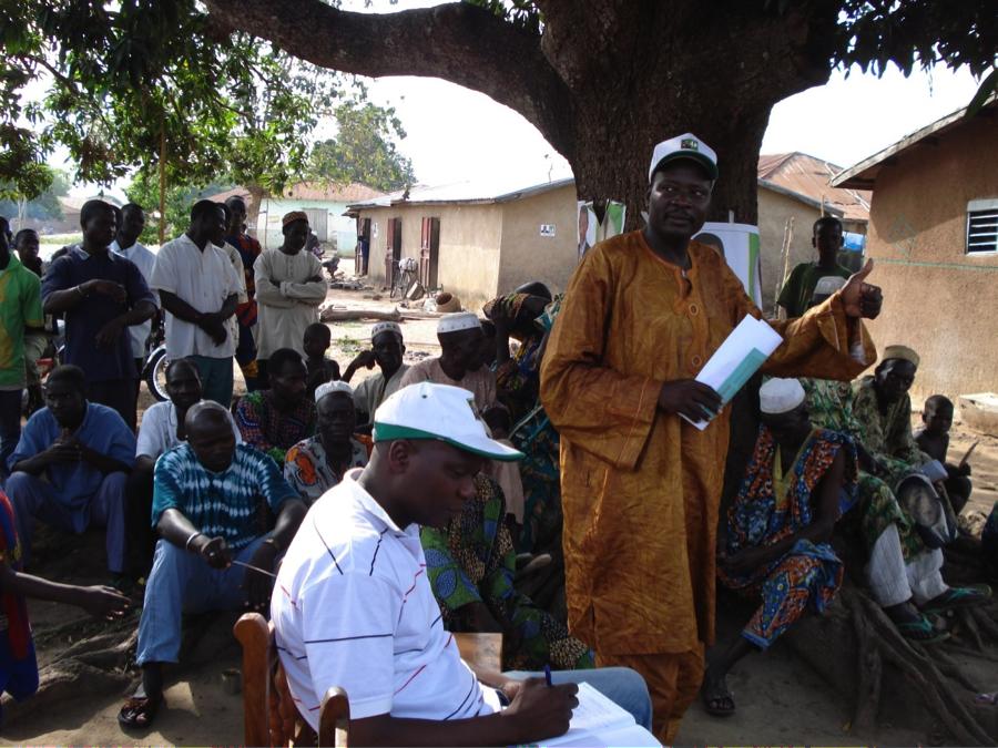 Deliberative Campaign Experiments Town Hall Meetings: Benin Leonard