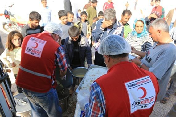 Emergency Food Outcome 1: The nutritional needs of up to 12,000 people crossing the Syrian-Turkish border are met through the distribution of hot meals.