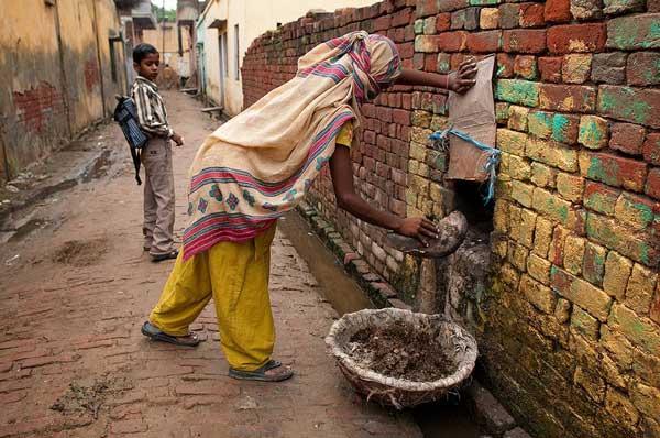 MANUAL SCAVENGING IN INDIA THE