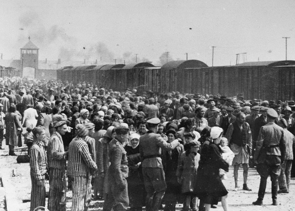 CONFRONTING THE HOLOCAUST: AMERICAN RESPONSES Late and Little In March 1944 Germany occupied Hungary.