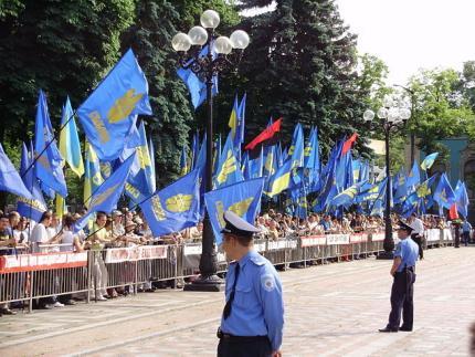 Kyiv Post chief editor Brian Bonner can be reached at bonner@kyivpost.com. Understanding Ukraine's Ultranationalist Support by Alexander J. Motyl http://www.worldaffairsjournal.