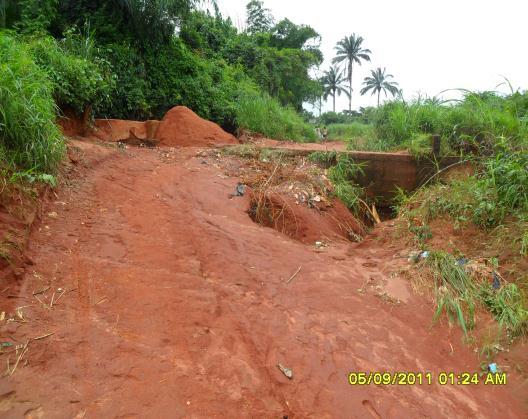 The total stretch of the deep gully section along Uruokpala gully corridor is about 550 meters. Figure 6-3 shows a portion of the deep gully section.
