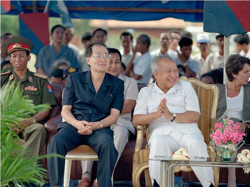 Left to right: Tear Banh, Deputy Prime Minister and Minister of National Defense Middle: Yasushi Akashi, Special Representative of the Secretary-General for Cambodia Right: