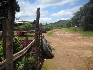 The photos above show houses and a road in B--- village, from which residents were ordered to relocate to the Kaw Taw area by Tatmadaw Border Guard units under the command Major General Tun Laing,