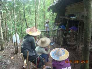 According to the villager who took the photos above, these villagers are residents of R--- village, Dta Greh Township who were forced to do tasks such as cooking, sentry duty, camp repair and