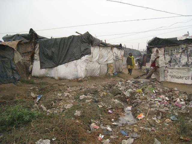 Picture 3, temporary slums are surrounded