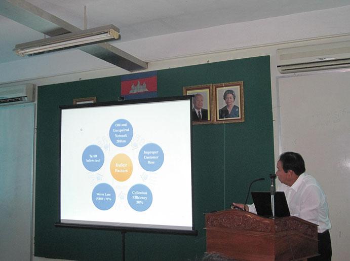 7 Environmental Leadership Development: A Cambodian Case 113 Fig. 7.1 Lecture on leadership by Mr.