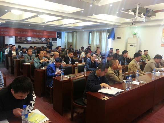 In June 2016, the Huaxi District Labor and Social Security Bureau organized a special job fair for rural low-income residents on Huanghe Road, at which 23 enterprises offered over 400 unskilled jobs,
