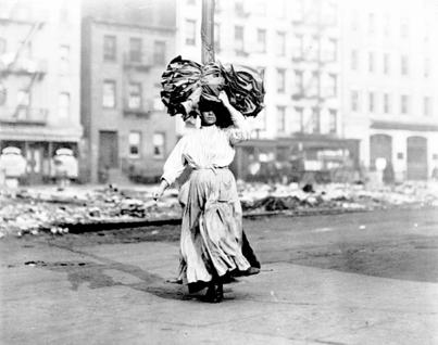 Case Study - Garment workers in New York By 1900 New York City became the center of the American garment industry.